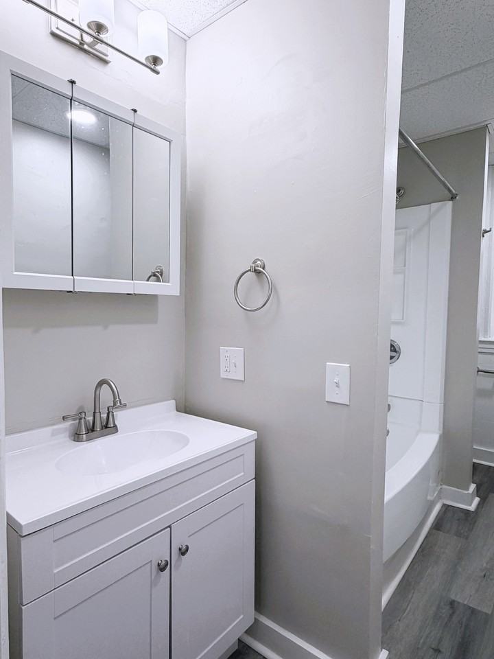 Willett Apartments - Photo 7 of 46