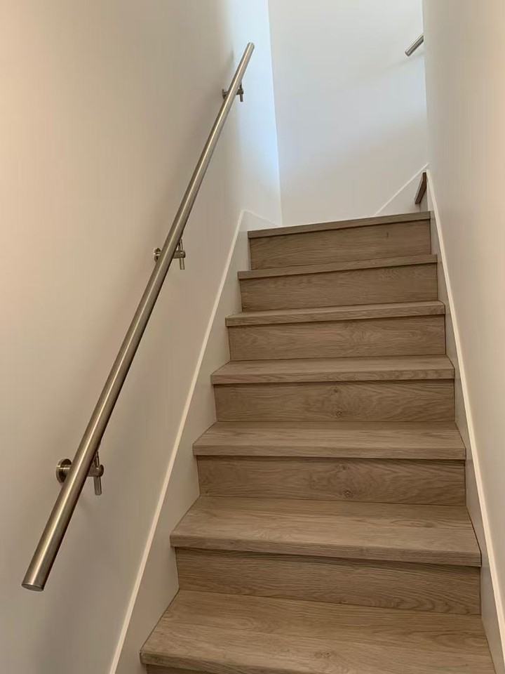 720 East 3rd Street - Photo 4 of 9