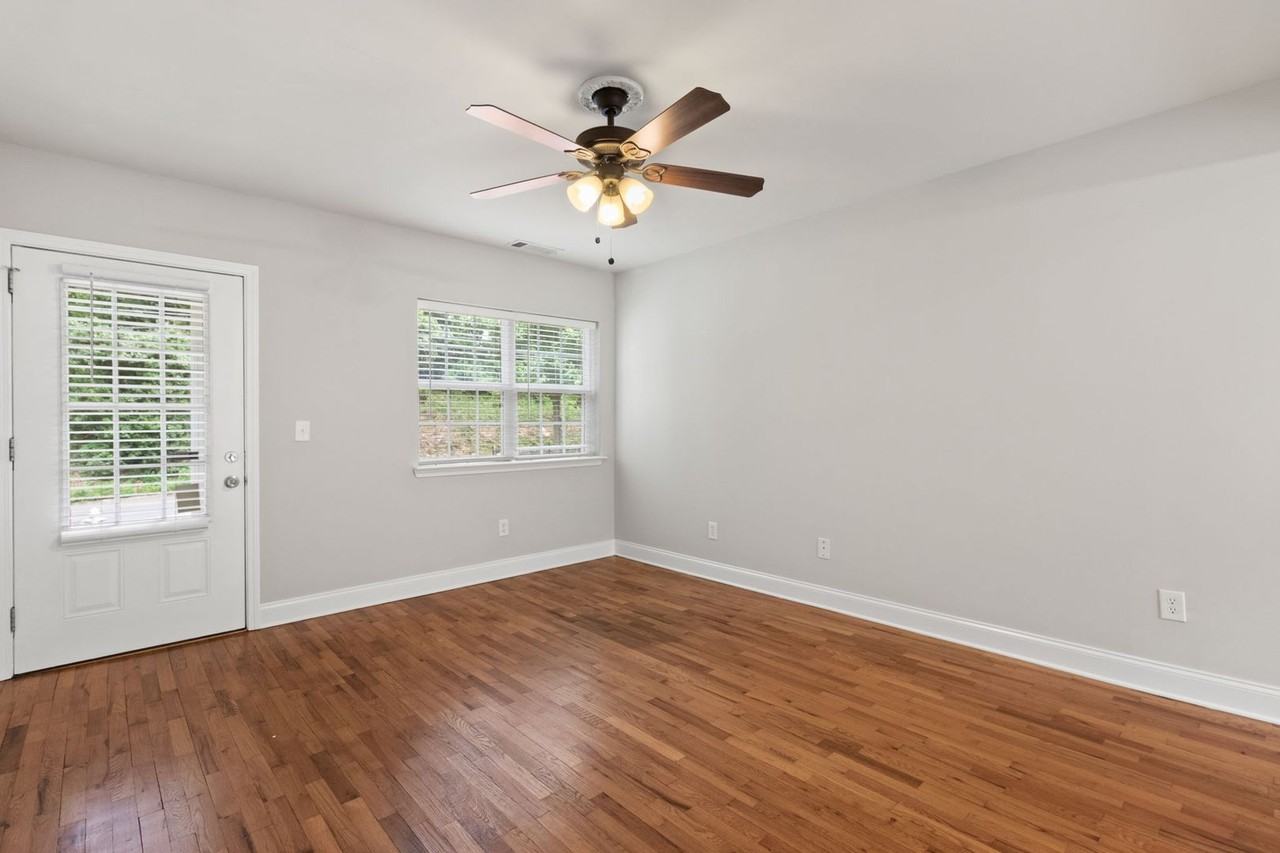 24 Place - Photo 3 of 21