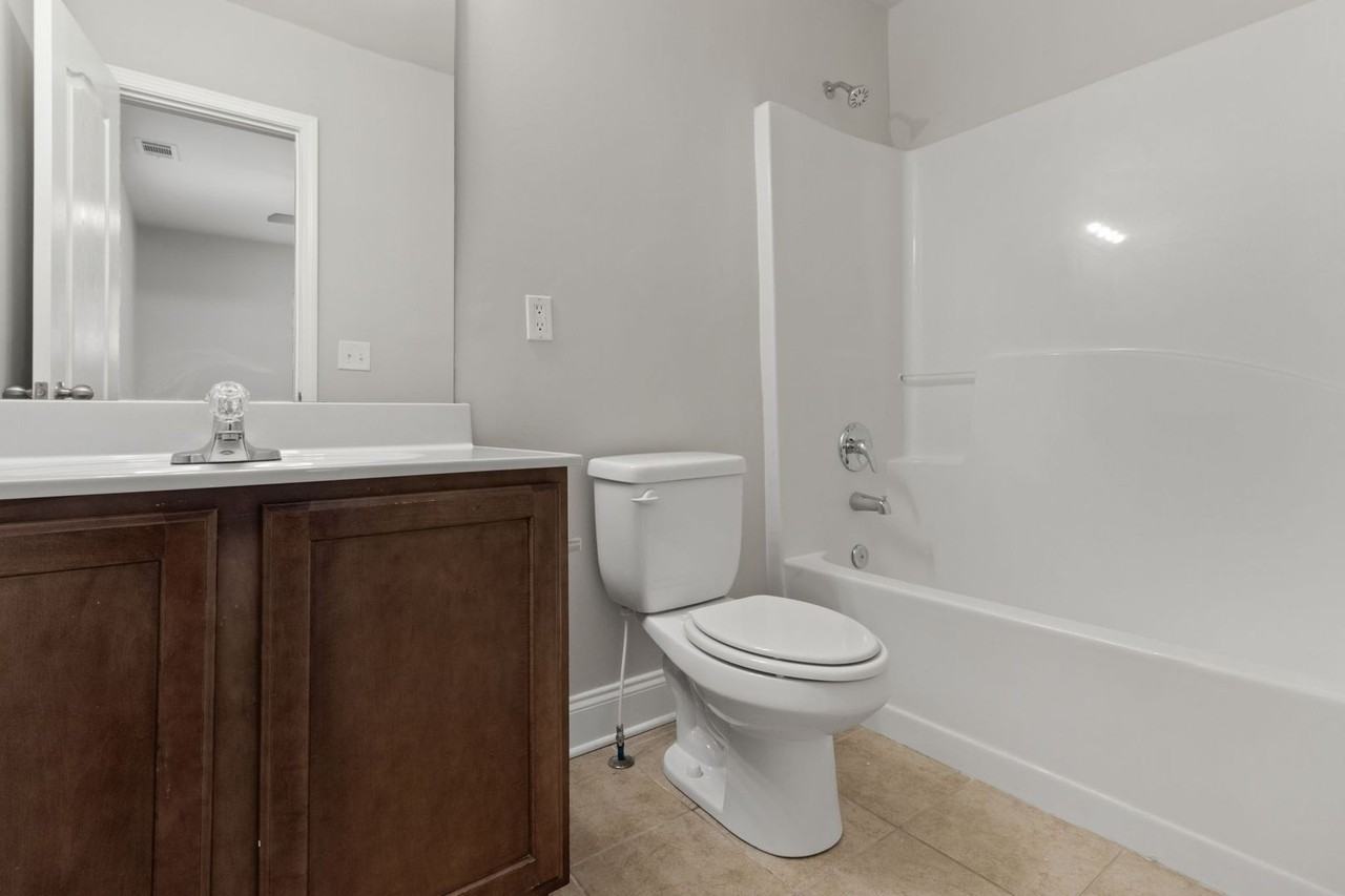 24 Place - Photo 7 of 21