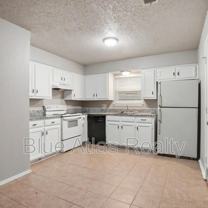 2511 W Prairie St #1 - Photo 1 of 1