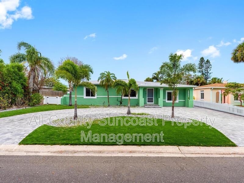 540 80th Ave - Photo 3 of 15