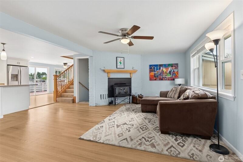 839 Southwest 126th Street - Photo 2 of 24