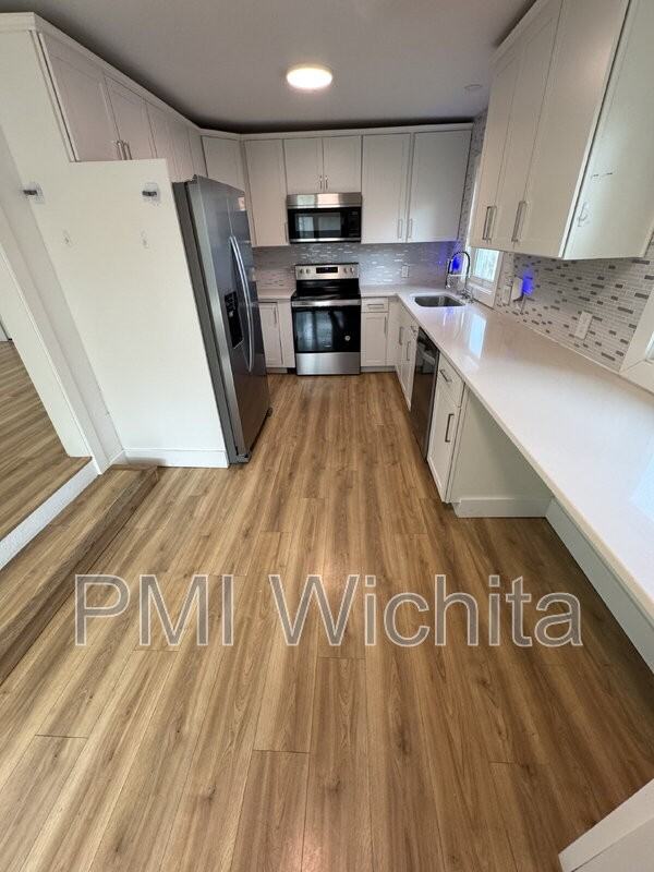 1014 S Rosalie St - Photo 4 of 15