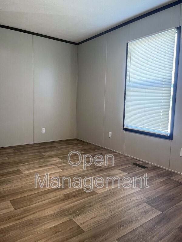 3305 Diamond Drive - Photo 4 of 9