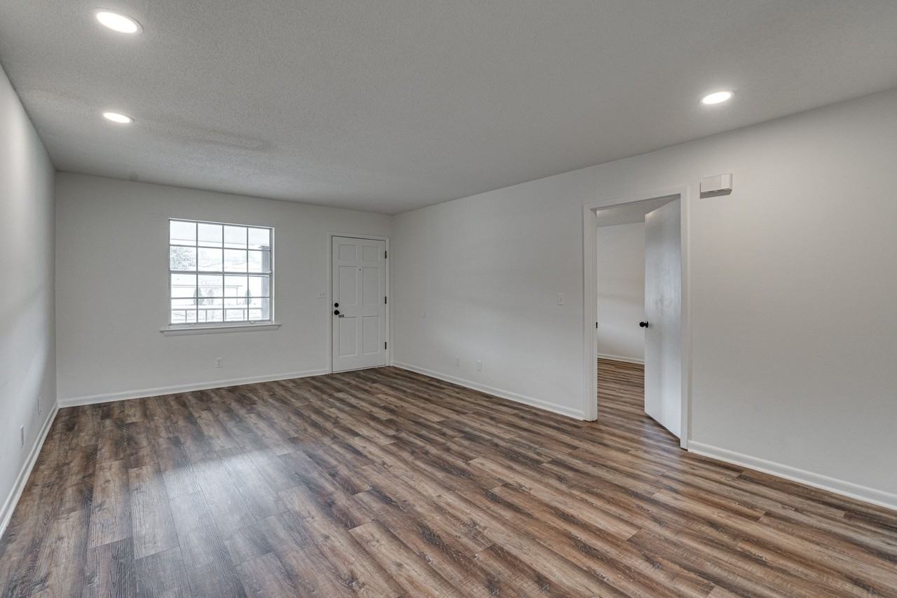 Sunset Rock Apartments - Photo 5 of 50