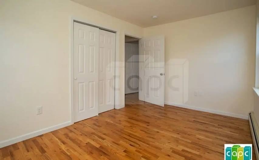 101 Broadway - Photo 7 of 13