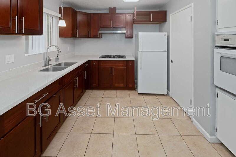 419 San Marco St #6 - Photo 4 of 16