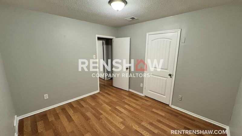 381 N Manassas St - Photo 3 of 17
