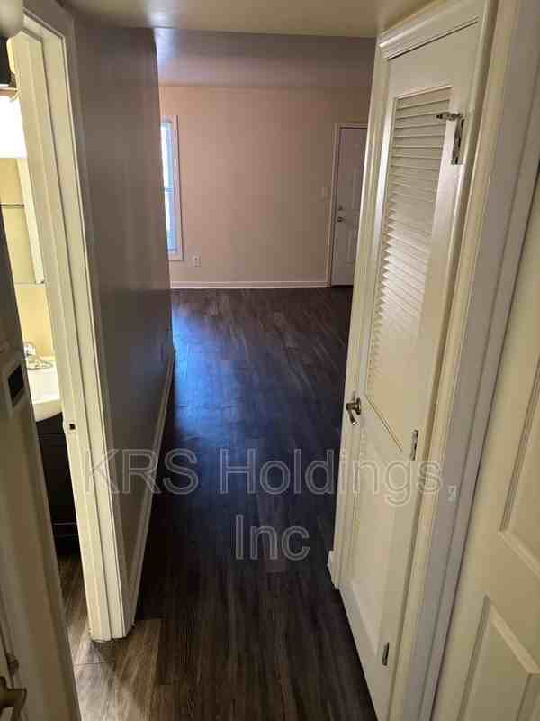 1245 Nelson Street #D - Photo 6 of 13