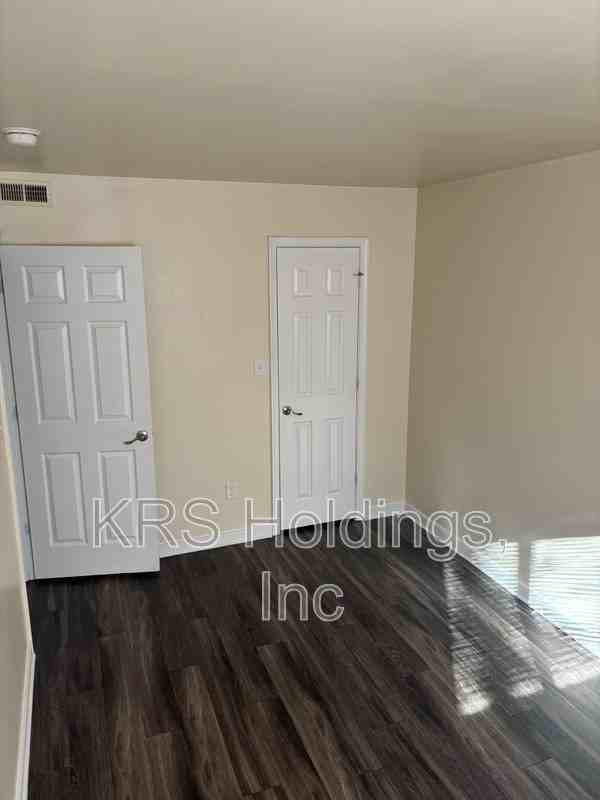 1245 Nelson Street #D - Photo 7 of 13