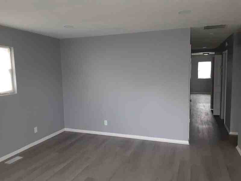 2947 N Lasalle St - Photo 2 of 10