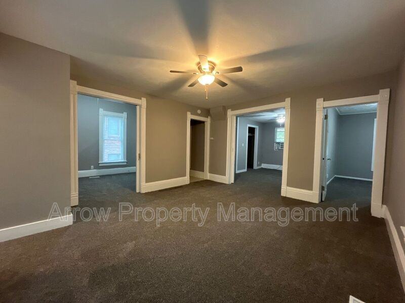 445 N 25th St #1 - Photo 2 of 13