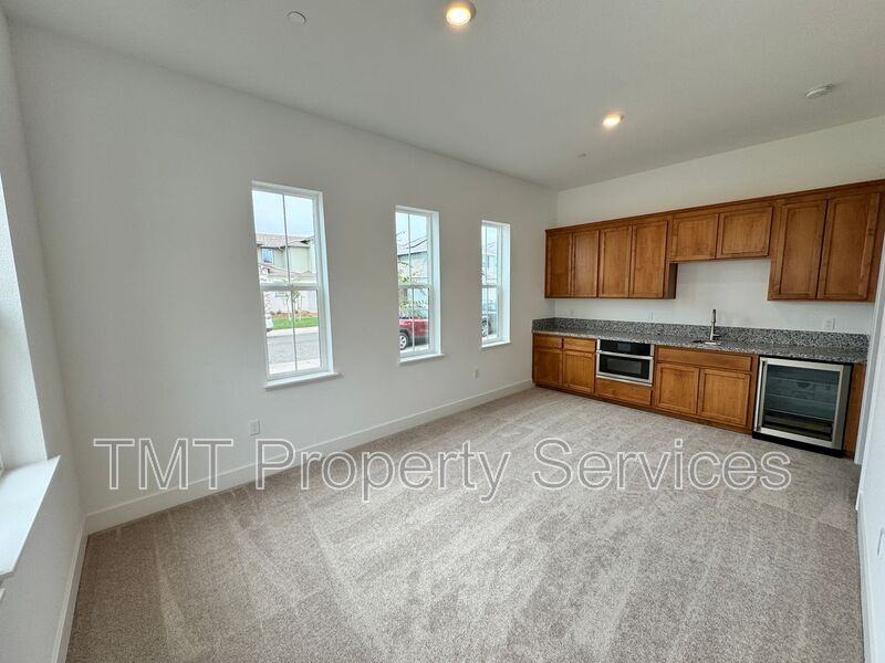 10315 Marama Way - Photo 4 of 46