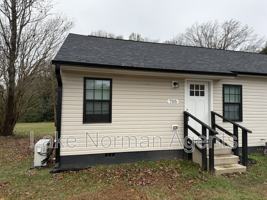 featured image of 705 N Main St