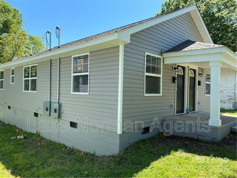 728 E Pine St - Photo 3 of 11