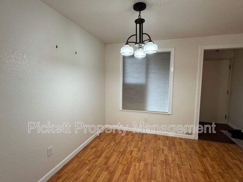 3935 Nw Fairway Ln #2E - Photo 5 of 16