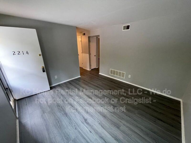 2214 Ne 77th St - Photo 3 of 15