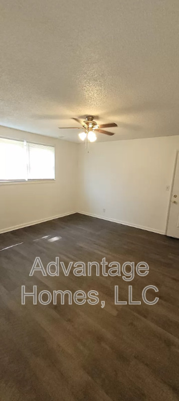 720 N 70th St #720 - Photo 7 of 28