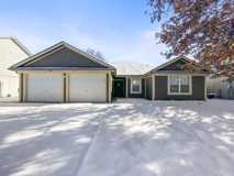 829 Sw Highland Ave - Photo 1 of 1