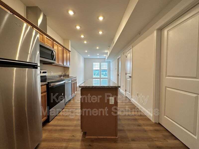 3445 Lee Hwy #105 - Photo 2 of 11