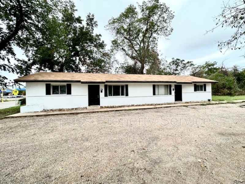 1120 Elm Ave Unit B - Photo 2 of 13