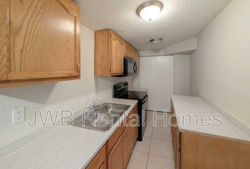 5814 Legrande St W - Photo 4 of 18