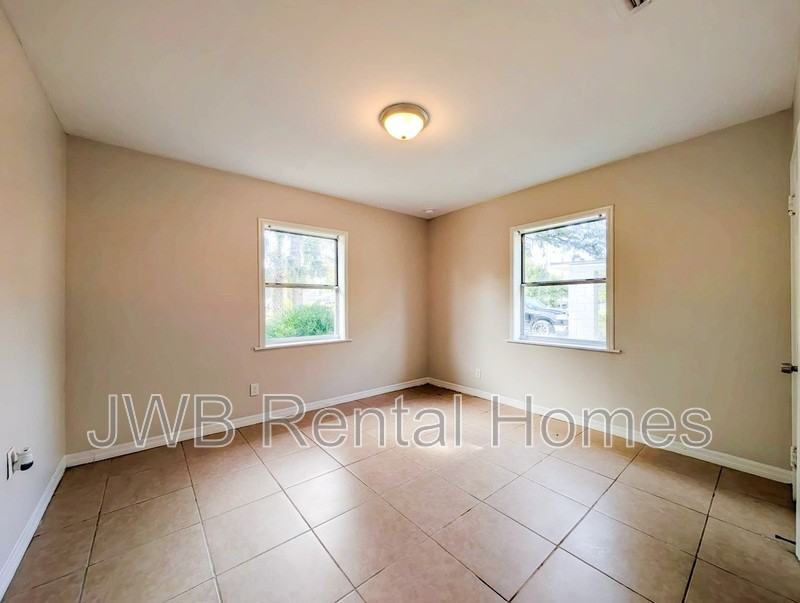 3515 Stillman St - Photo 6 of 11