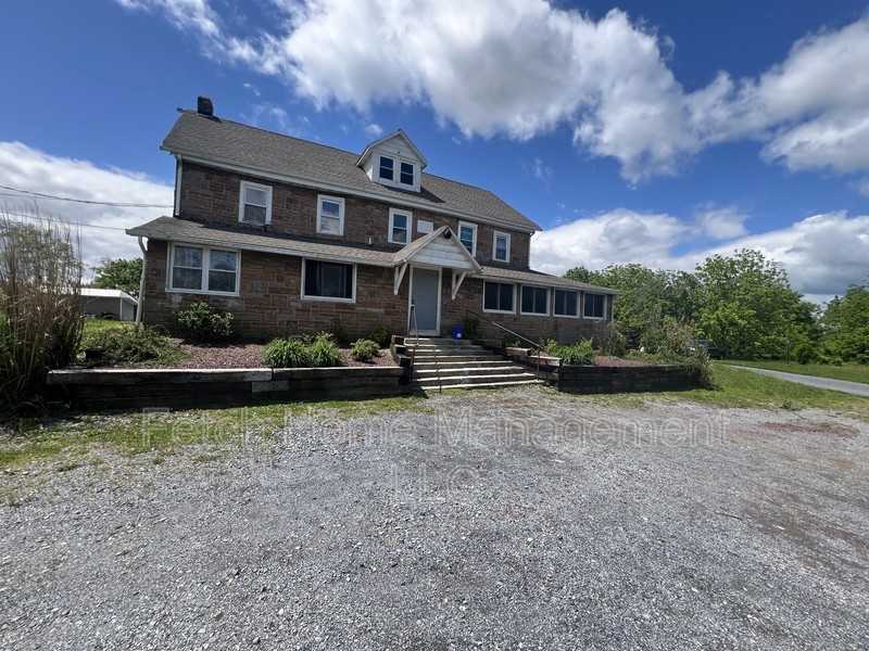 10669 Jonestown Rd - Photo 2 of 18