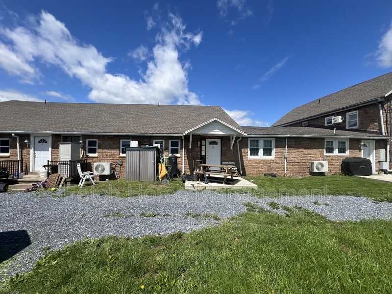 10669 Jonestown Rd - Photo 6 of 18