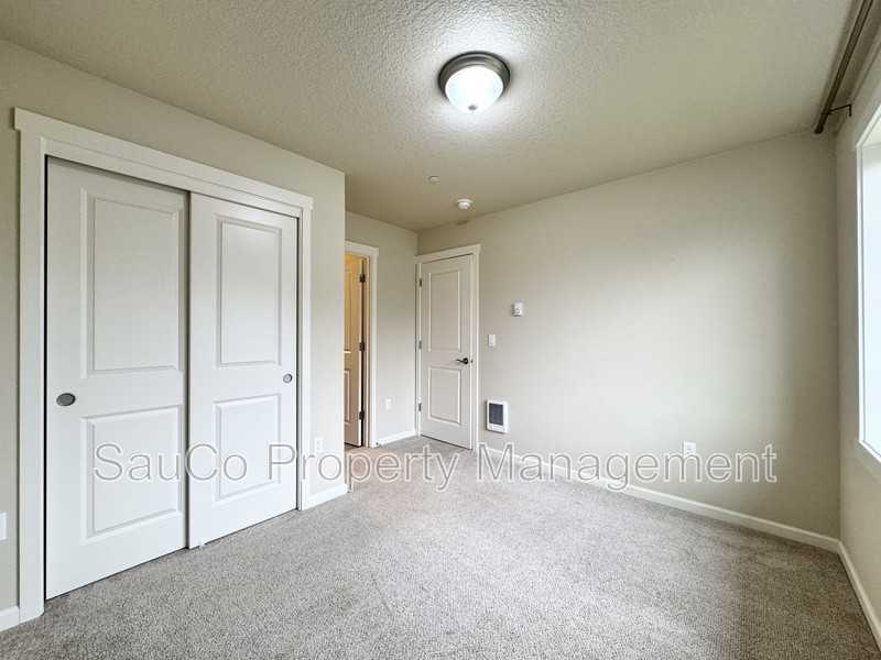 15088 Northwest Marianna Street - Photo 5 of 34