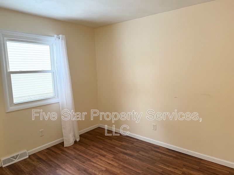 2672 Bunn Dr - Photo 7 of 8