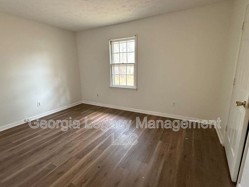 367 Fowler Drive - Photo 2 of 3