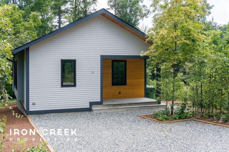 11 Hilltopia Rd - Photo 2 of 17