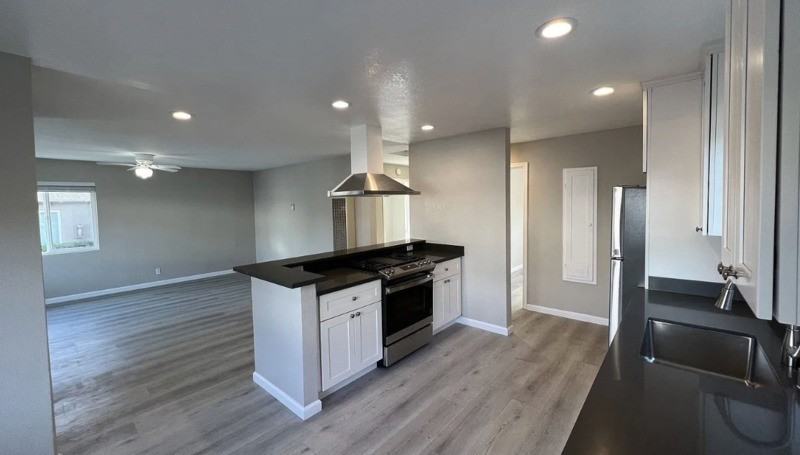 808 Adams Street - Photo 5 of 6