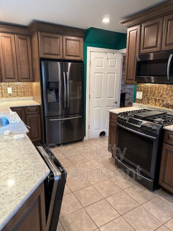 851 Kennedy Street - Photo 2 of 8