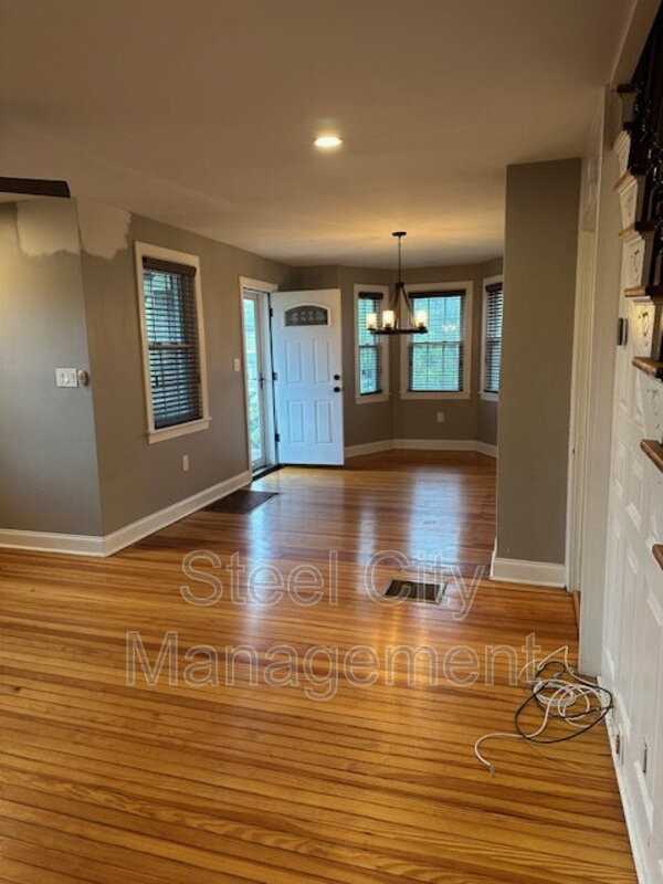 851 Kennedy Street - Photo 4 of 8