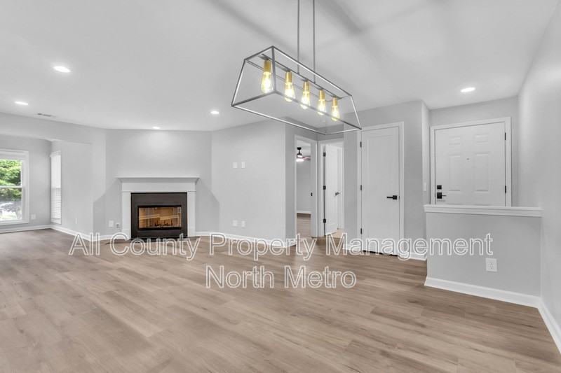 1006 Canyon Point Circle