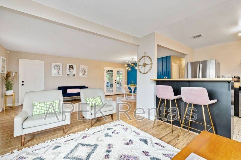 2525 N Cerritos Rd - Photo 3 of 32