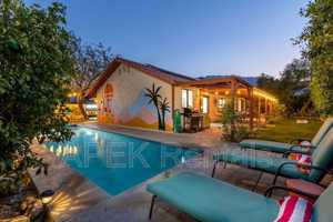 featured image of 2184 East Powell Road