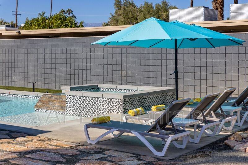 980 N Buttonwillow Cir - Photo 4 of 47