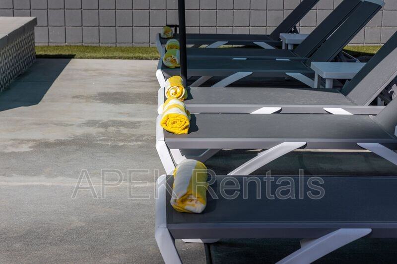 980 N Buttonwillow Cir - Photo 5 of 47