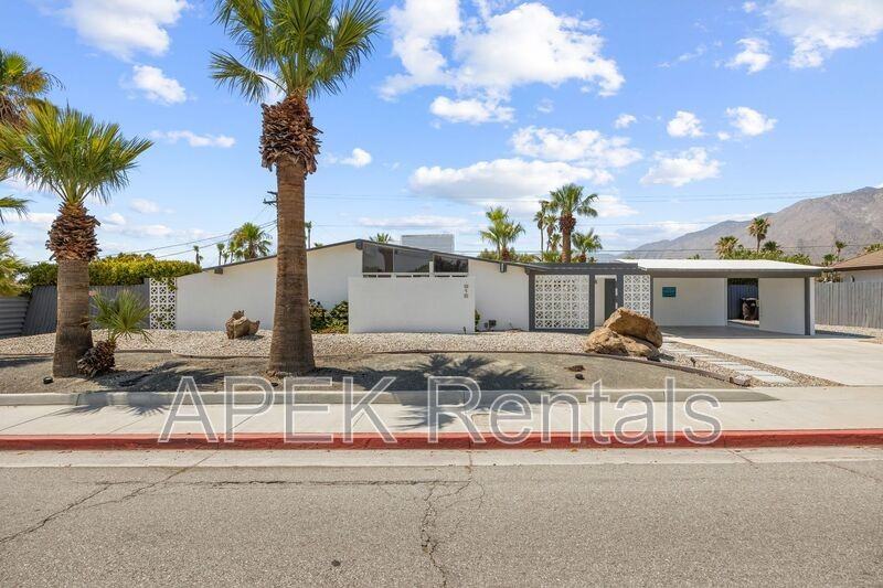 915 E Racquet Club Rd - Photo 2 of 44