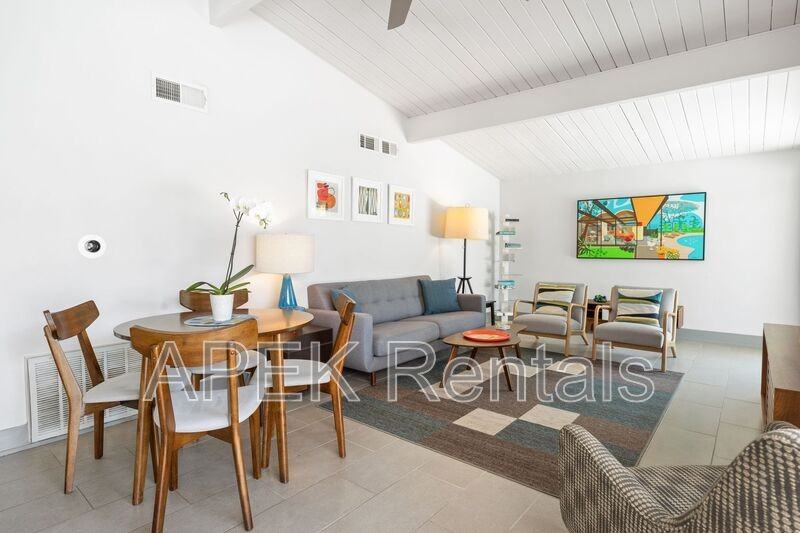 915 E Racquet Club Rd - Photo 5 of 44