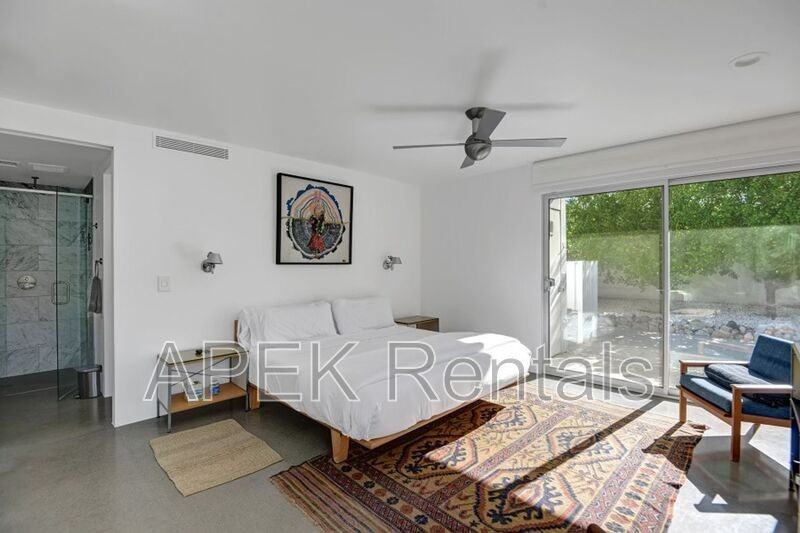 3133 North Sunnyview Drive - Photo 4 of 50