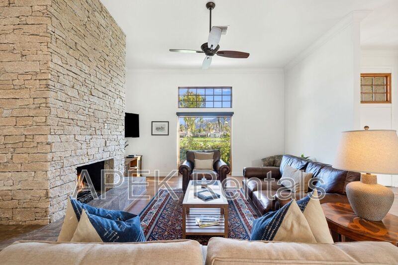 74939 Via Lago - Photo 2 of 50