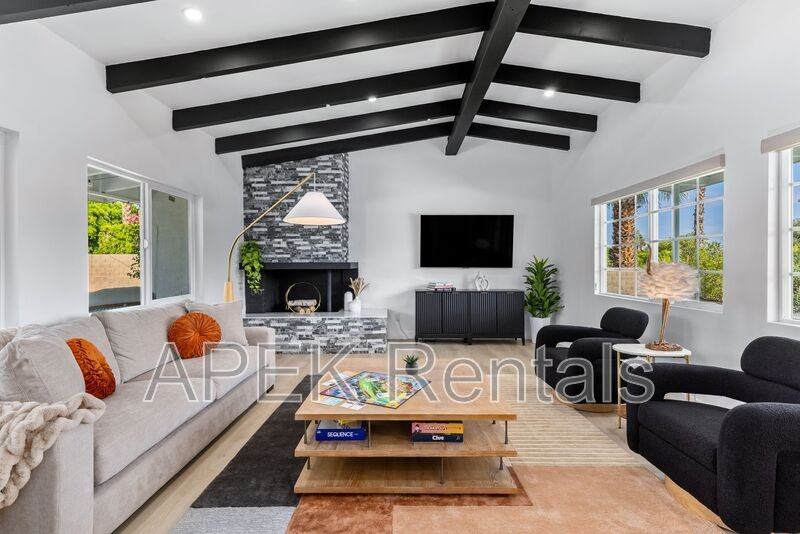 2056 Paseo Roseta - Photo 2 of 20