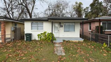 featured image of 39 Lissner Avenue