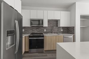 featured image of 6150 Canoga Ave