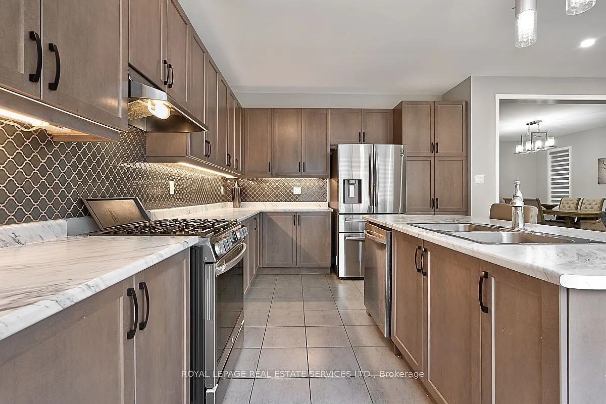 545 Kennedy Circle West - Photo 6 of 11